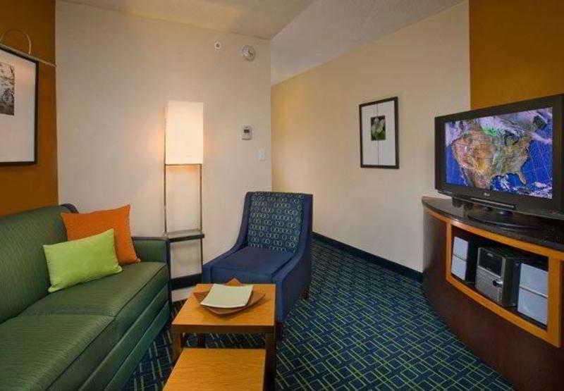 Fairfield Inn And Suites Flint Fenton Екстериор снимка