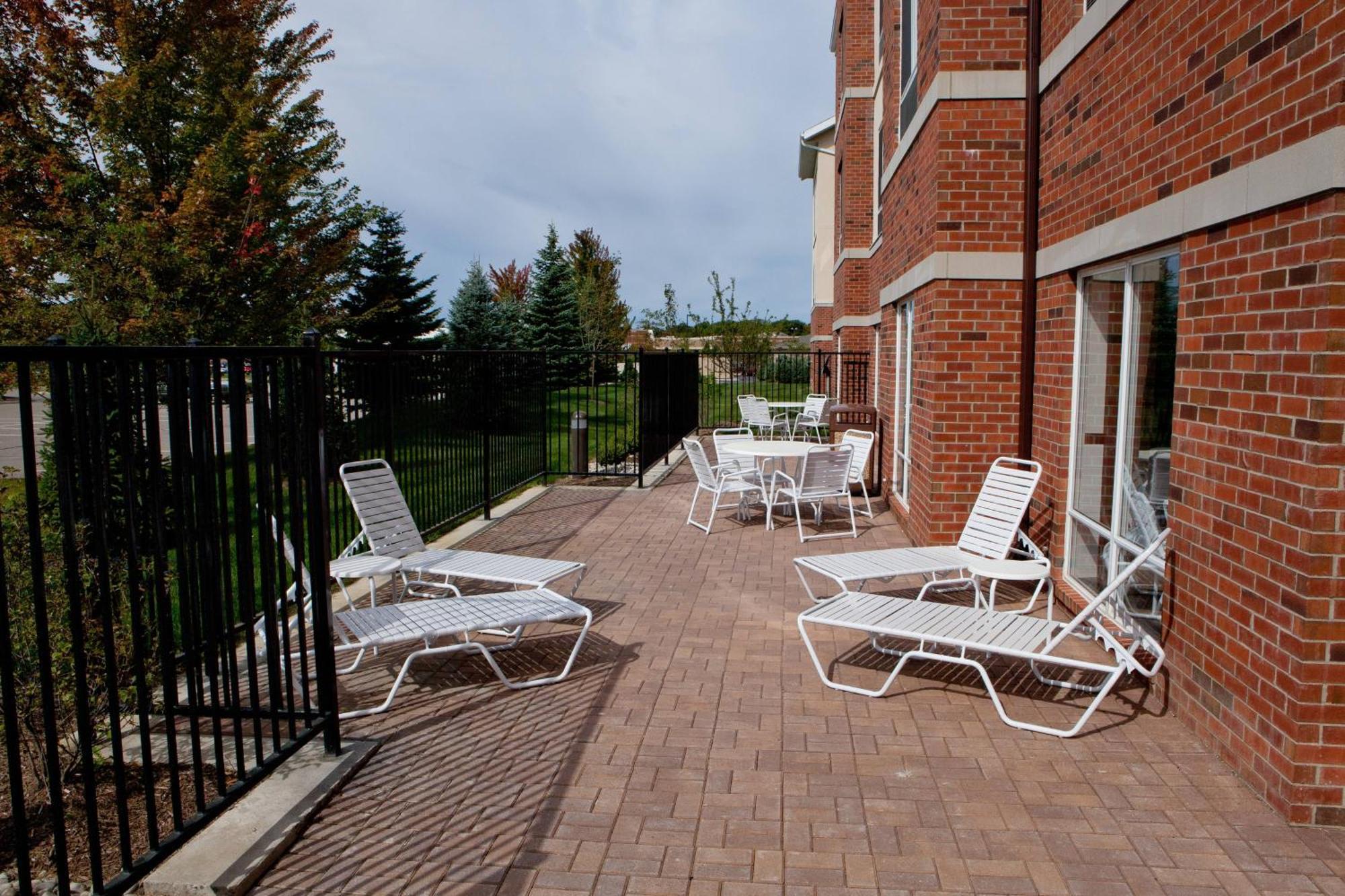 Fairfield Inn And Suites Flint Fenton Екстериор снимка